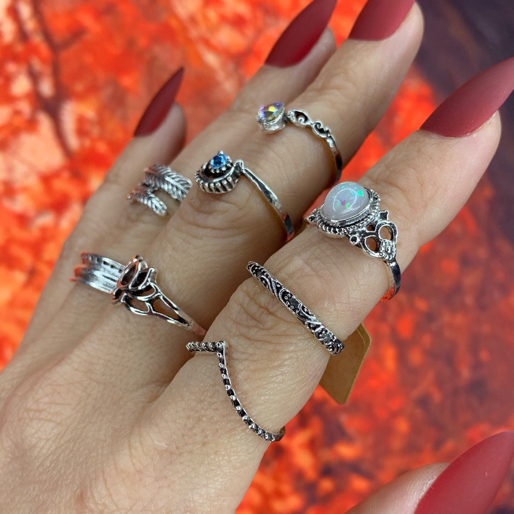 3/$10 NEW Boho Style Rings & MIDI Rings Design Mix / silver tone Bundle NWOT - Picture 5 of 7